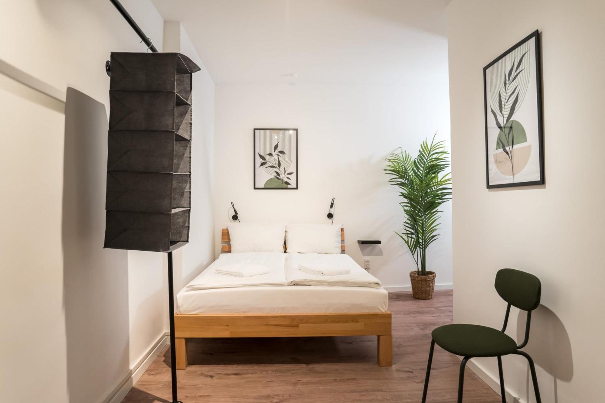 Spacious 1-Bedroom Apartment In Kreuzberg Berlín Exterior foto