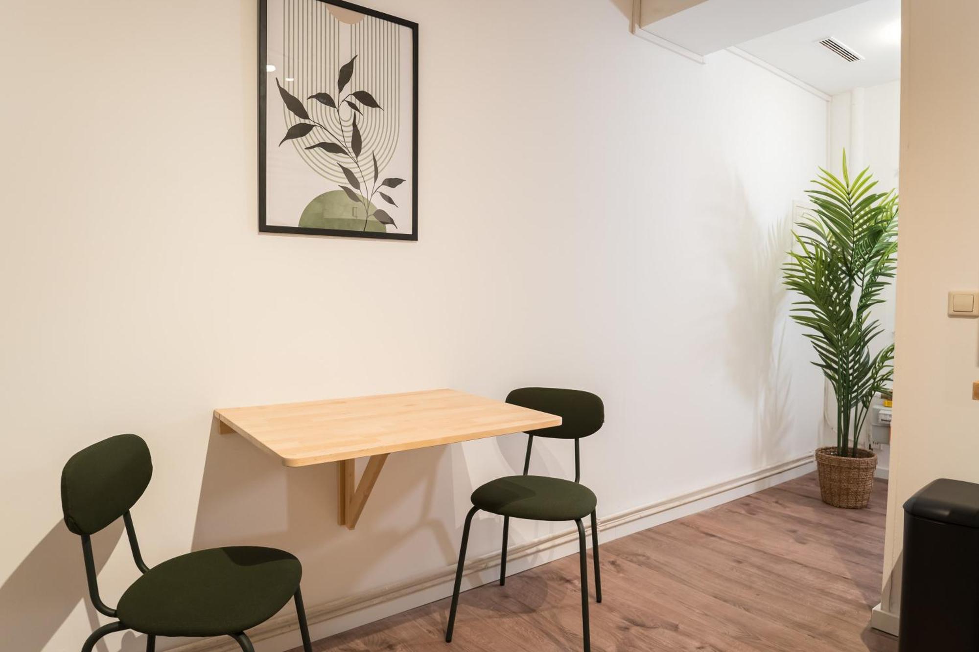 Spacious 1-Bedroom Apartment In Kreuzberg Berlín Exterior foto